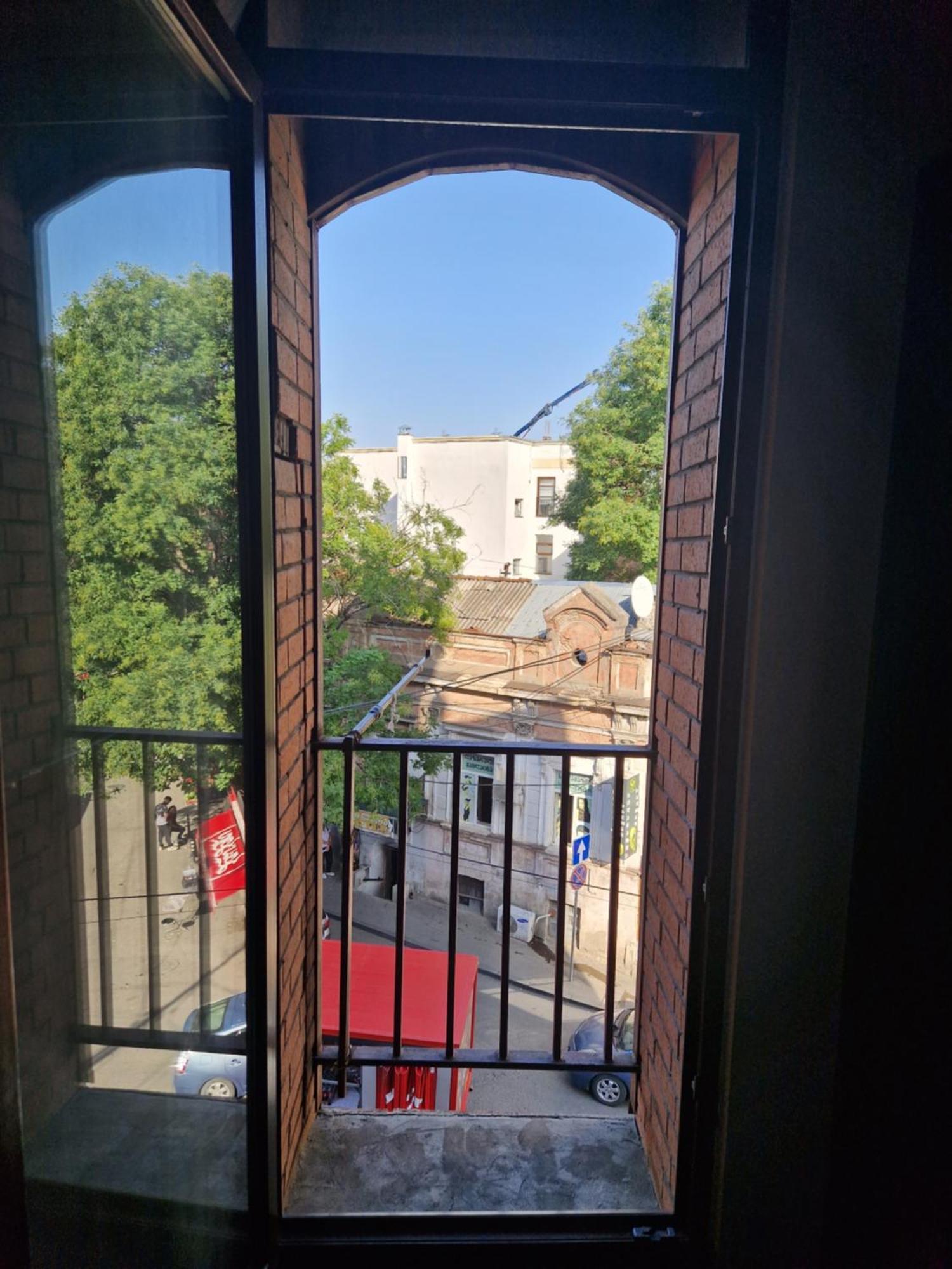 Hotel New Royal Тбилиси Екстериор снимка